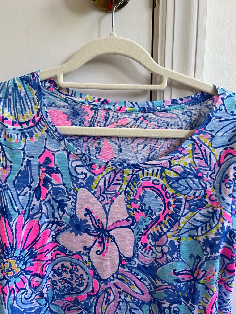 Lilly Pullitzer Floral Print Scoop Neck Women's Top - Picture 2 of 5